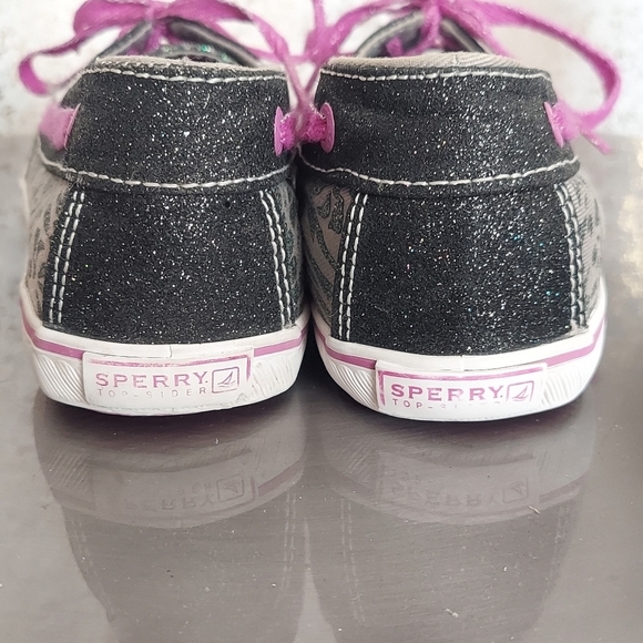 SPERRY Girls Top Side Cruiser Sparkly Finish in a Zebra Grey Pink Colorway Sz 2 - Picture 4 of 10